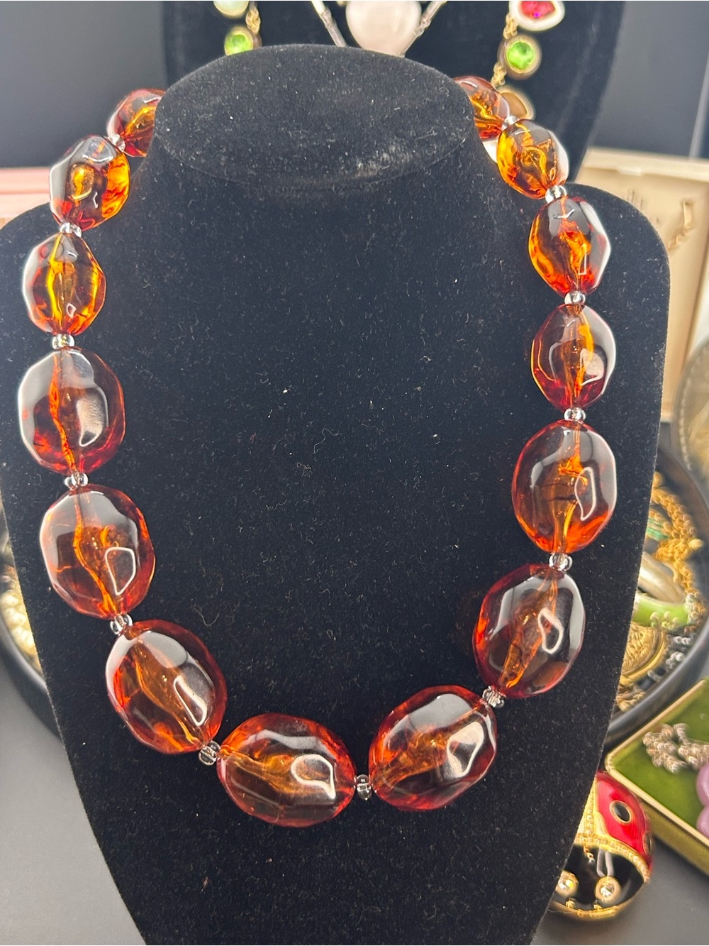 Vintage Joan Rivers Faux Amber Bead Necklace in Rich Cognac and Gold-Tone - Picture 3 of 16